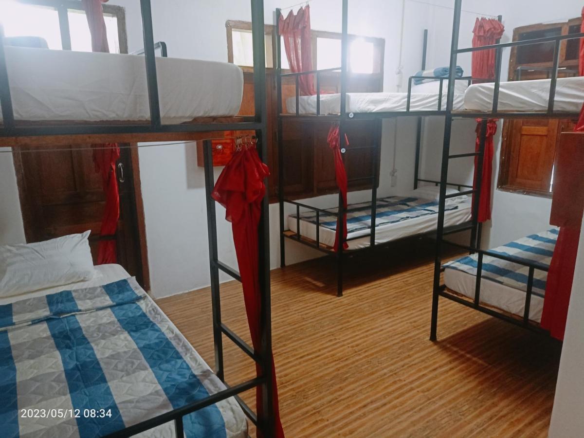 Aurora Backpackers Hostel Luang Prabang Exteriör bild