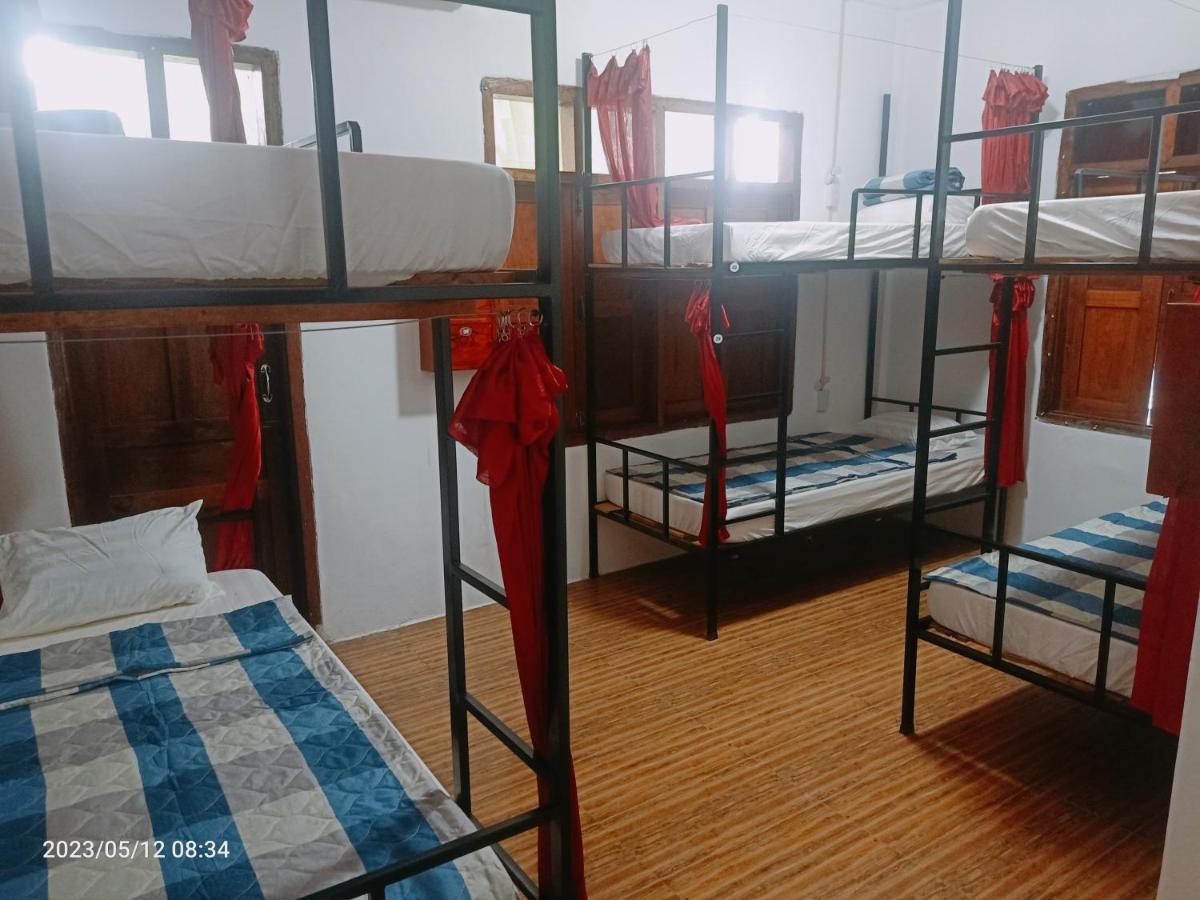 Aurora Backpackers Hostel Luang Prabang Exteriör bild