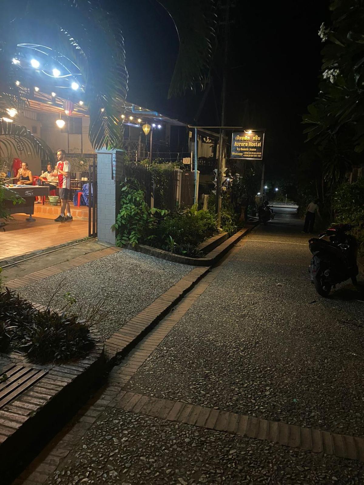 Aurora Backpackers Hostel Luang Prabang Exteriör bild