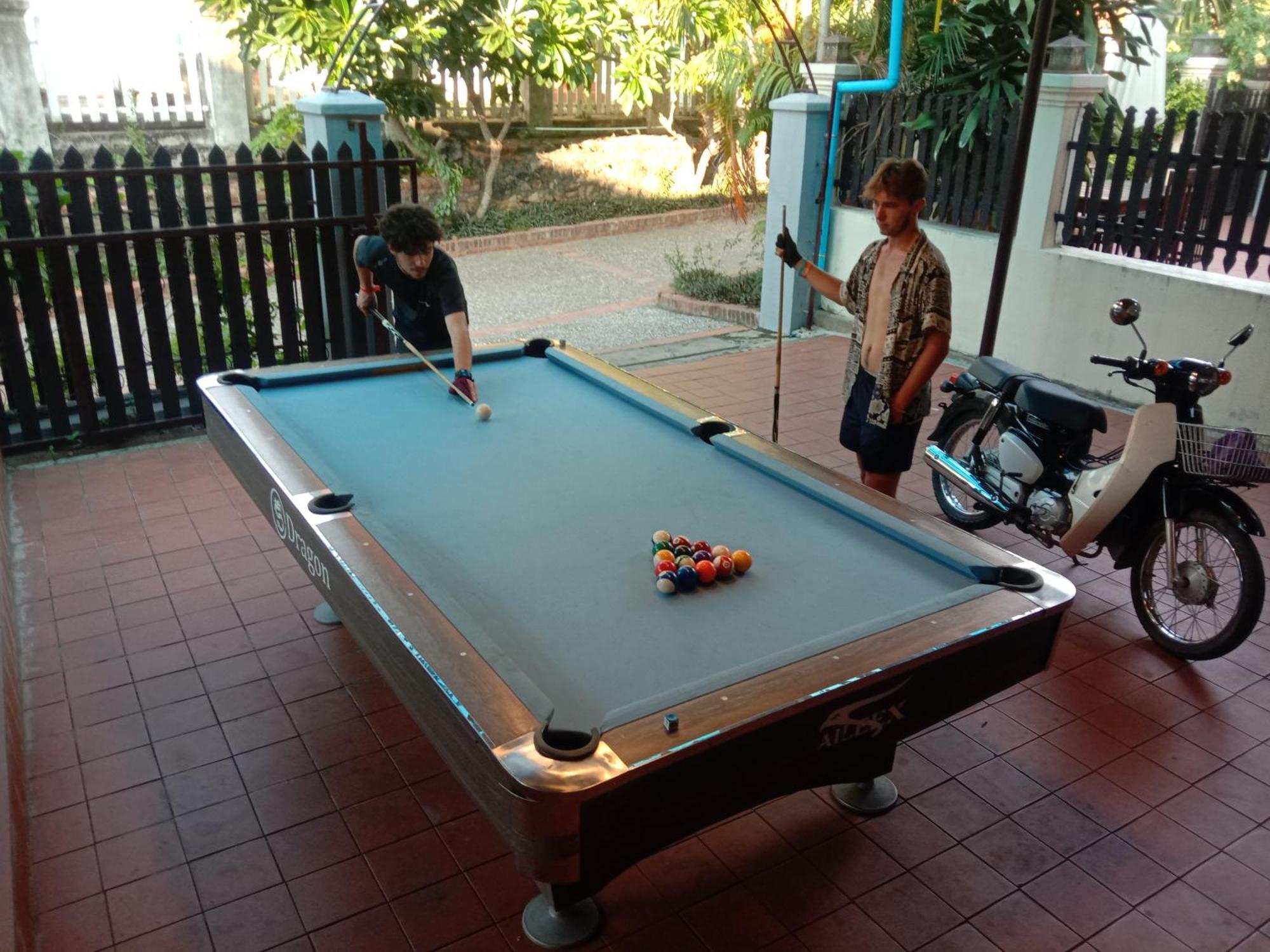 Aurora Backpackers Hostel Luang Prabang Exteriör bild