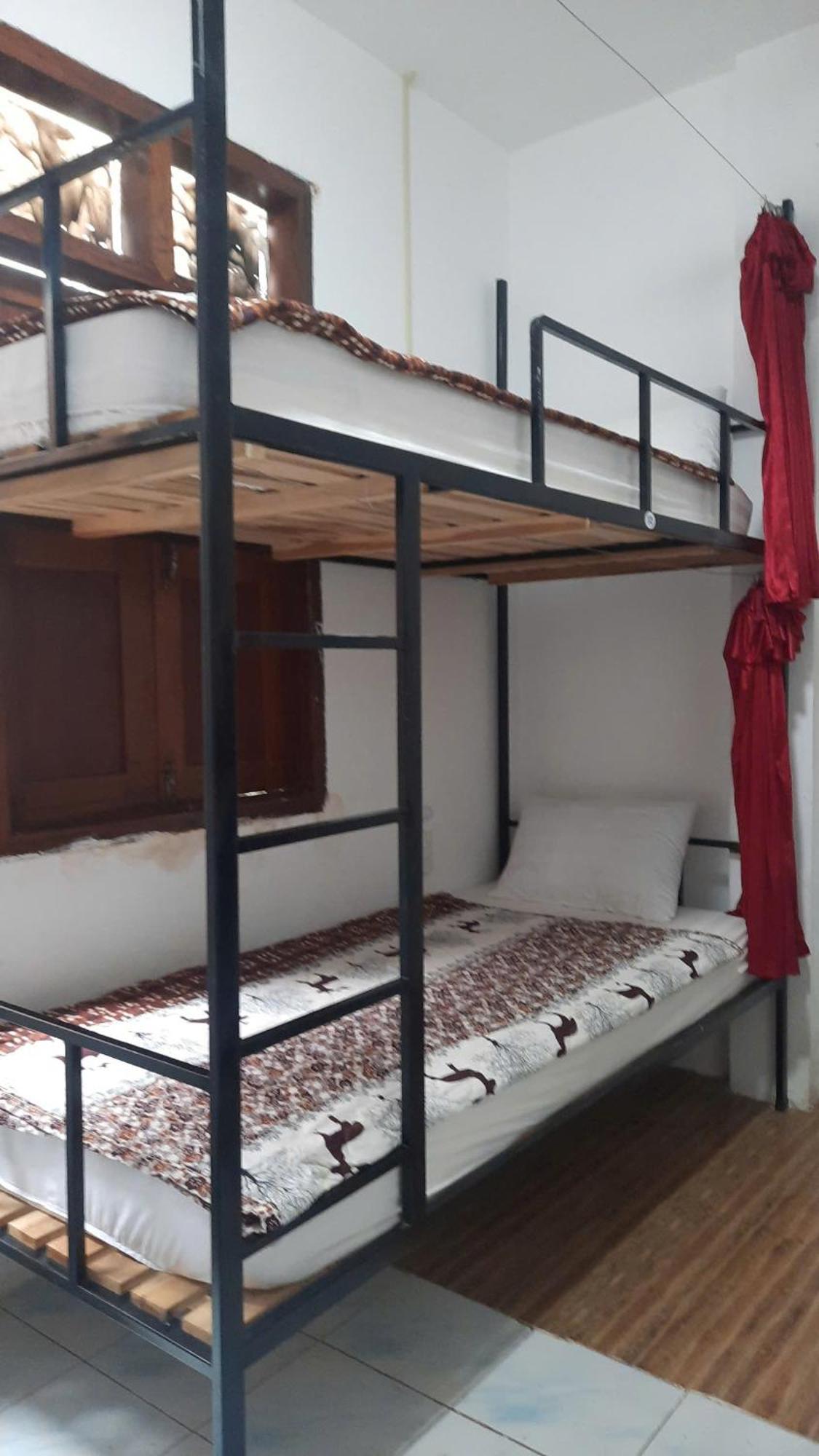 Aurora Backpackers Hostel Luang Prabang Exteriör bild