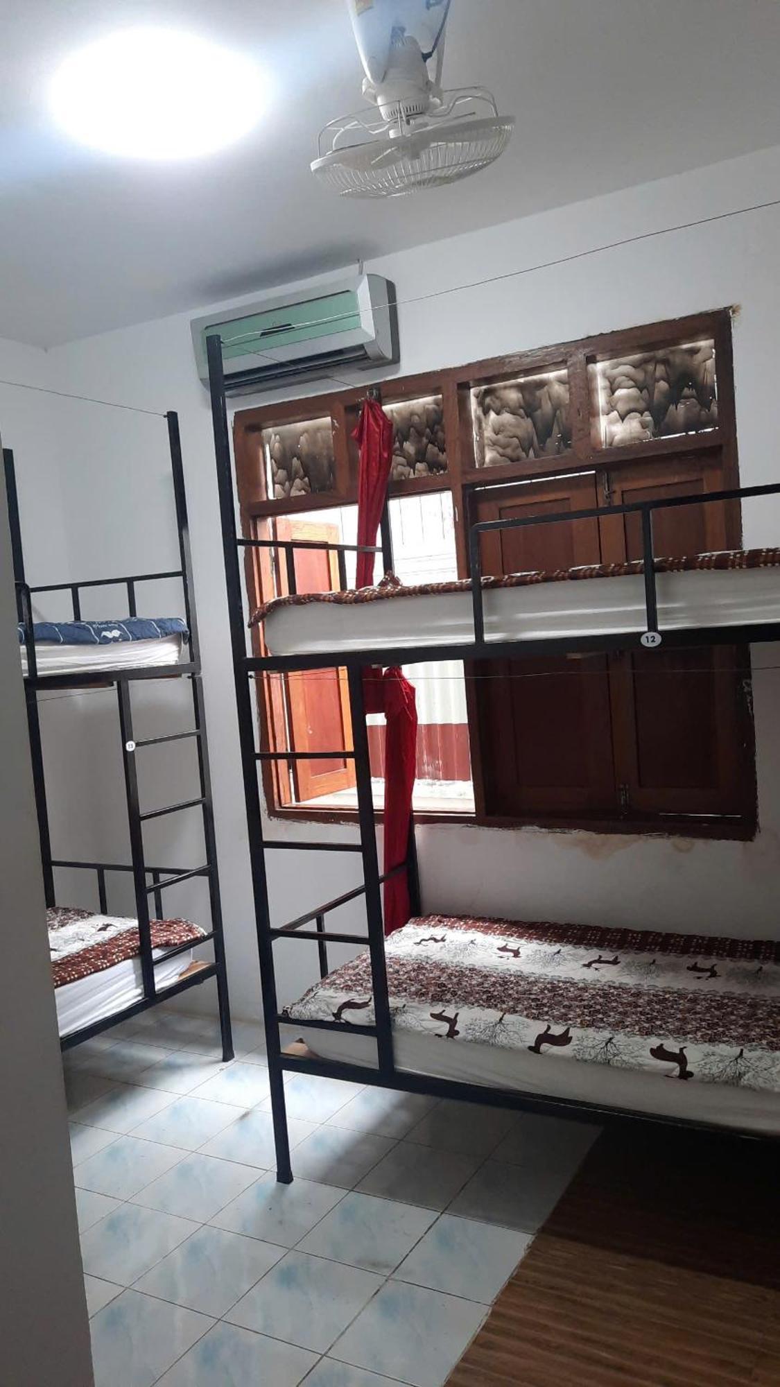 Aurora Backpackers Hostel Luang Prabang Exteriör bild