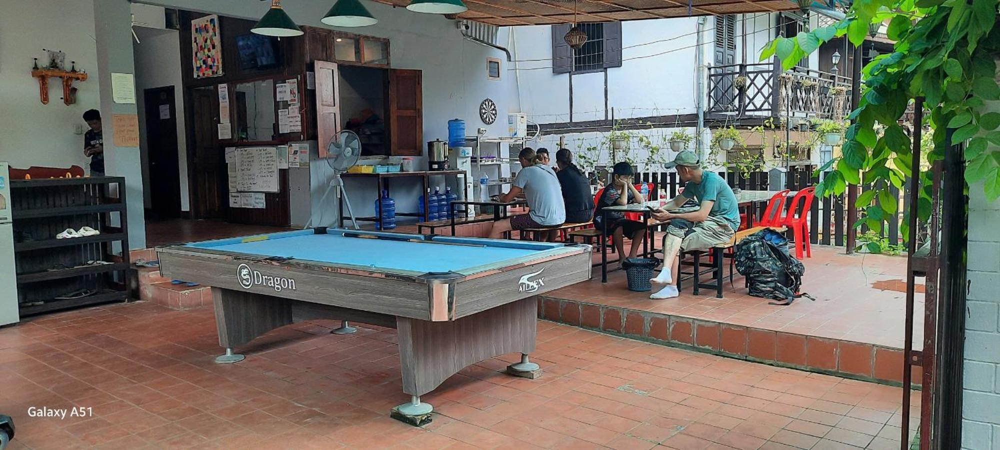 Aurora Backpackers Hostel Luang Prabang Exteriör bild