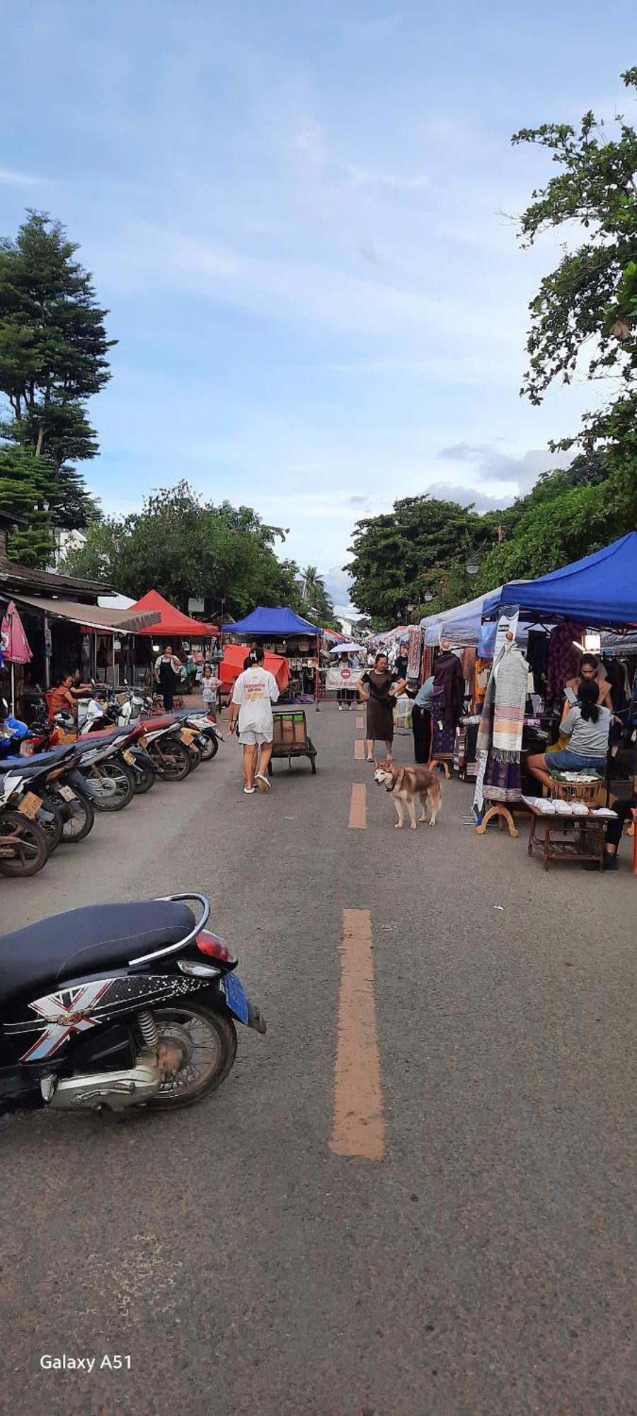 Aurora Backpackers Hostel Luang Prabang Exteriör bild