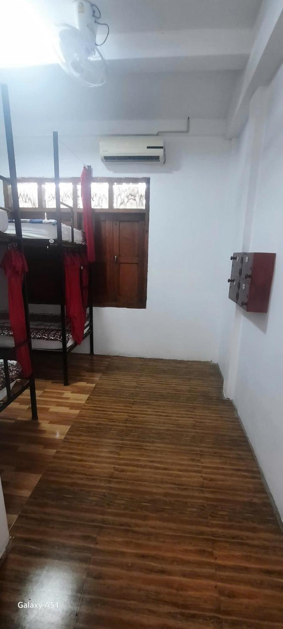 Aurora Backpackers Hostel Luang Prabang Exteriör bild